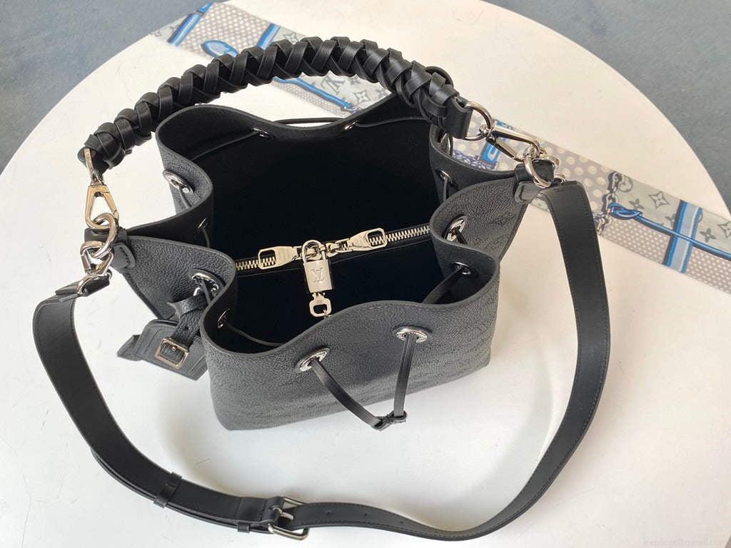 Louis Vuitton M55800 LV M55800 Muria M55799 Mahina Leather Black
