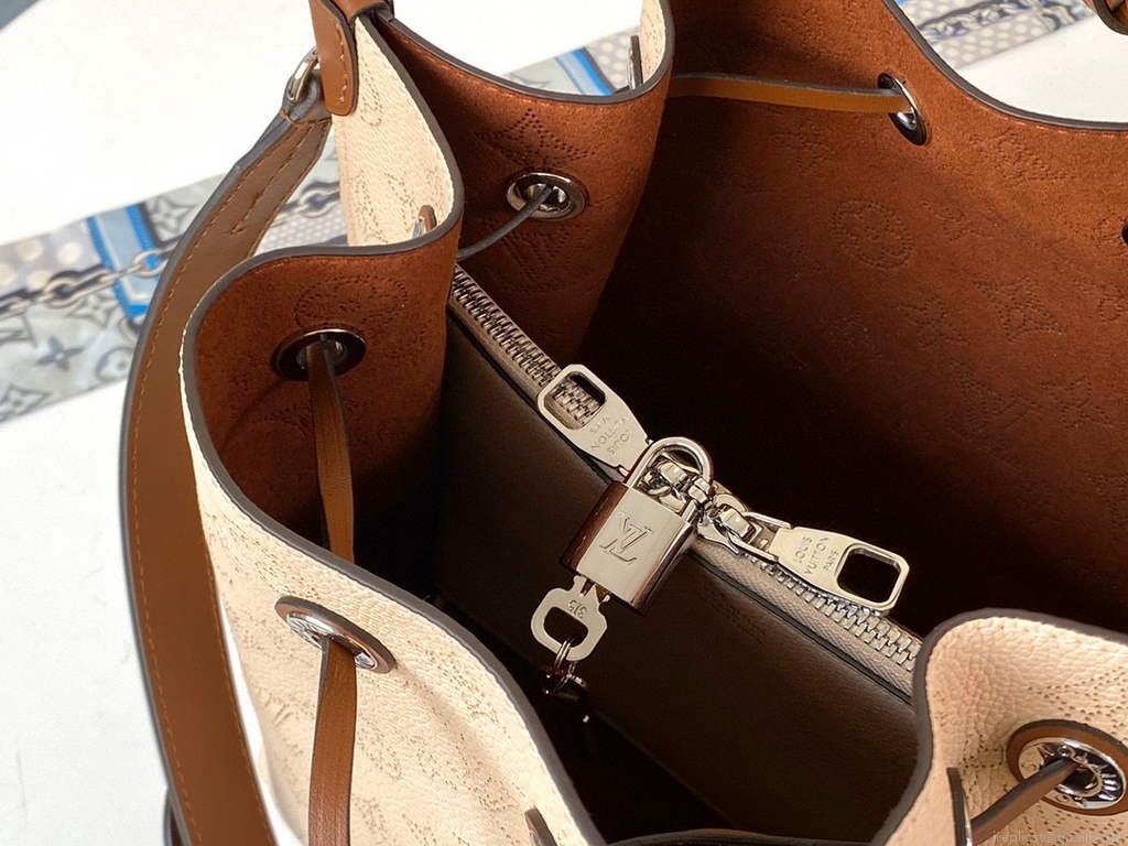 Louis Vuitton M55801 LV M55800 Muria M55799 Mahina Leather beige