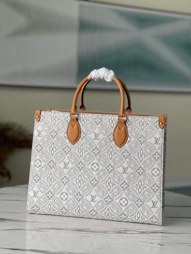 Louis Vuitton M59614 LV M46015 Onthego MM Monogram White