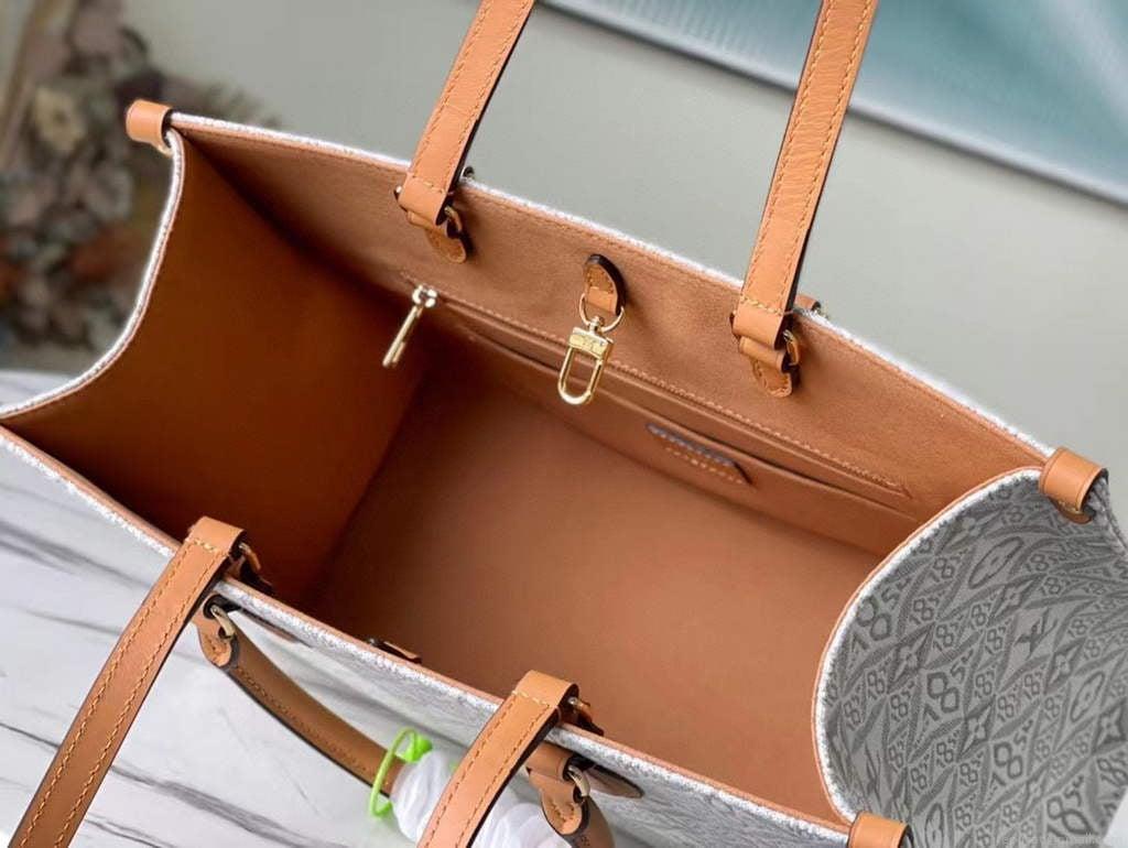 Louis Vuitton M59614 LV M46015 Onthego MM Monogram White