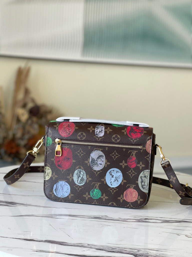 LV M59257 Louis vuitton M40780 Pochette Metis Bag monogram