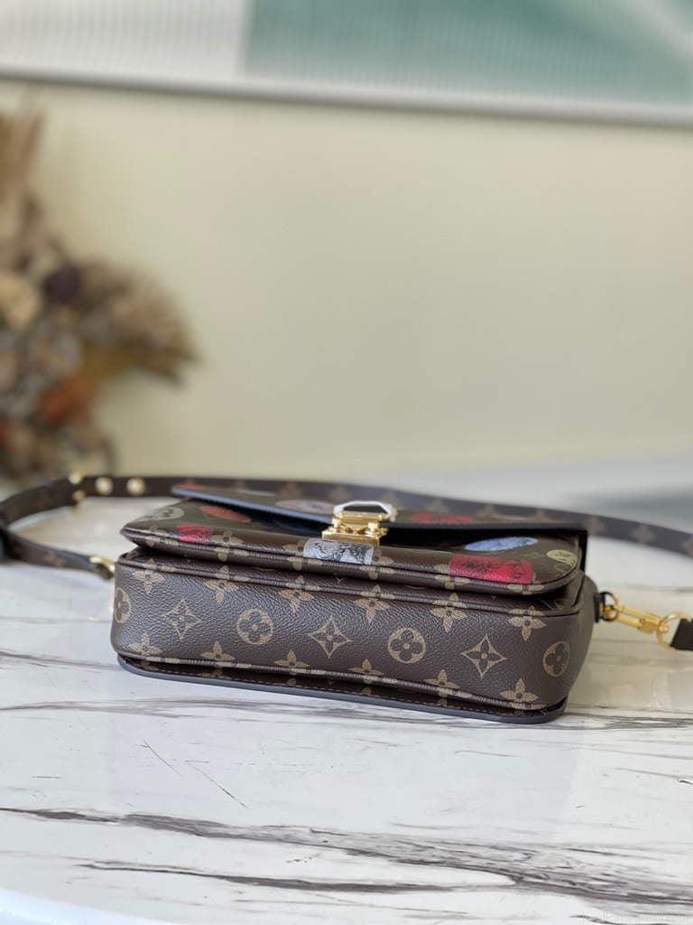 LV M59257 Louis vuitton M40780 Pochette Metis Bag monogram