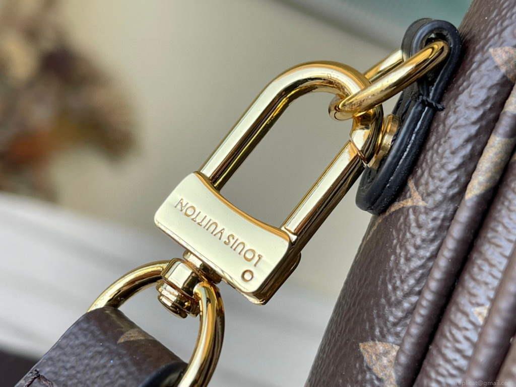 LV M59257 Louis vuitton M40780 Pochette Metis Bag monogram