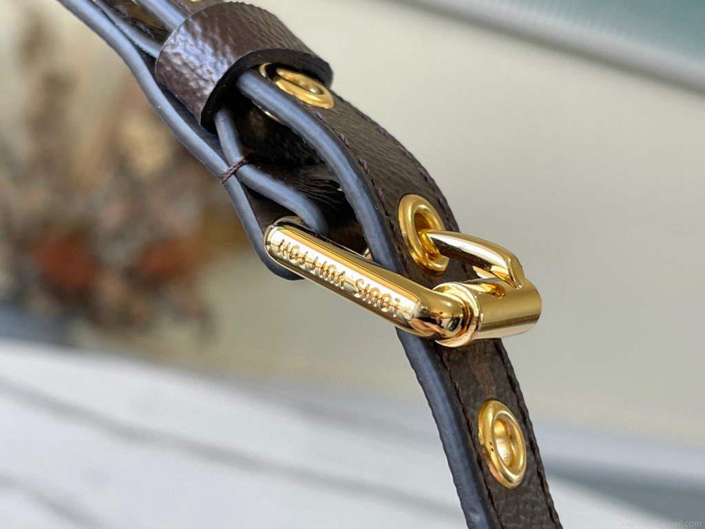 LV M59257 Louis vuitton M40780 Pochette Metis Bag monogram