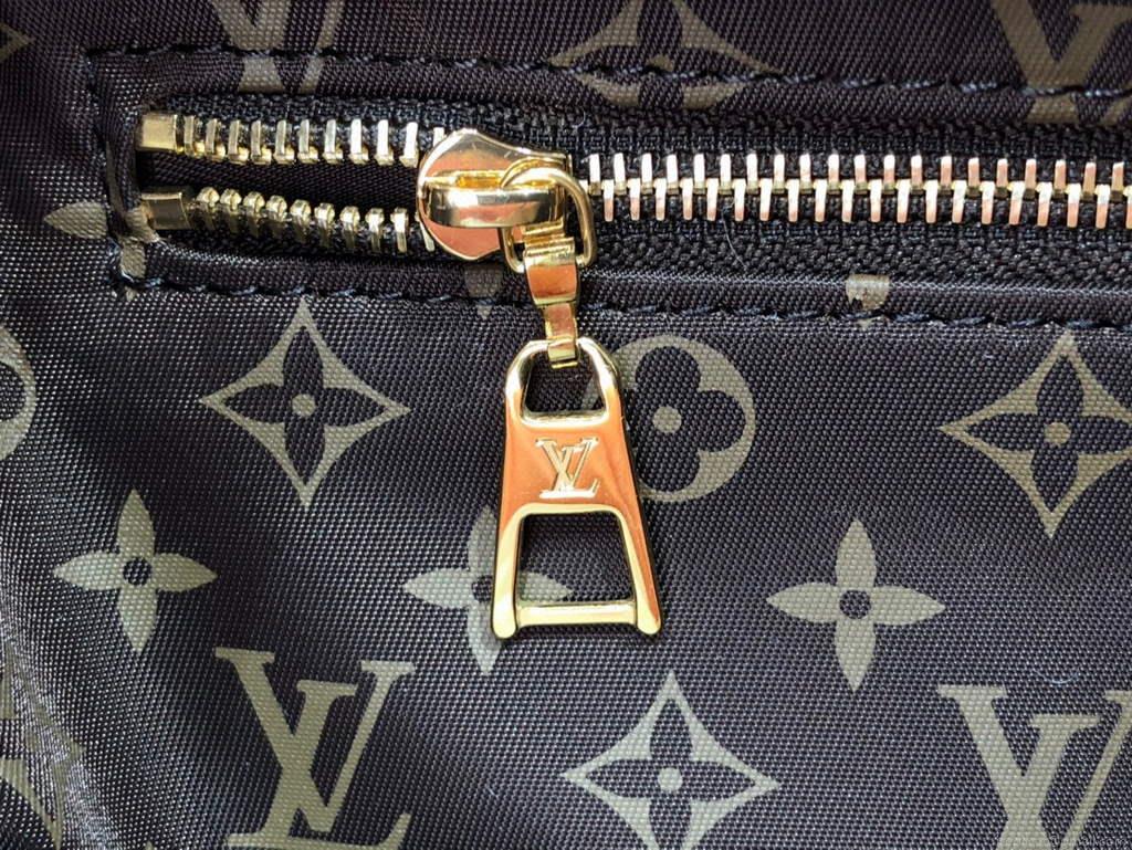 Louis Vuitton M59007 LV M59005 Onthego GM Bag Beige