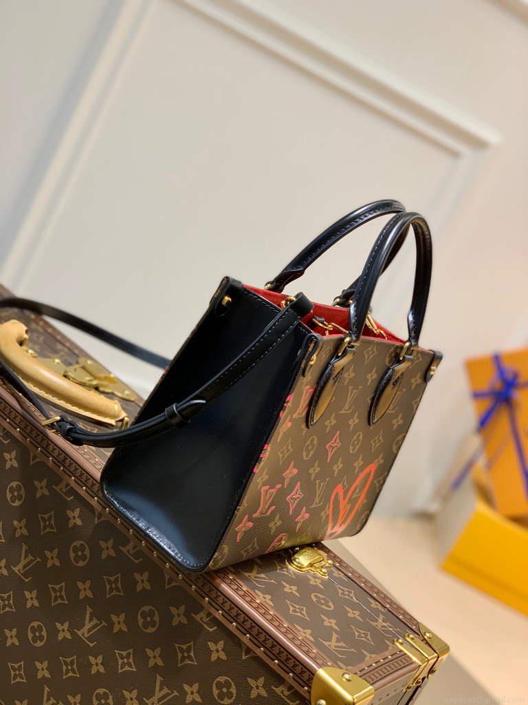 Louis Vuitton M45039 OnTheGo MM Tote bag Monogram