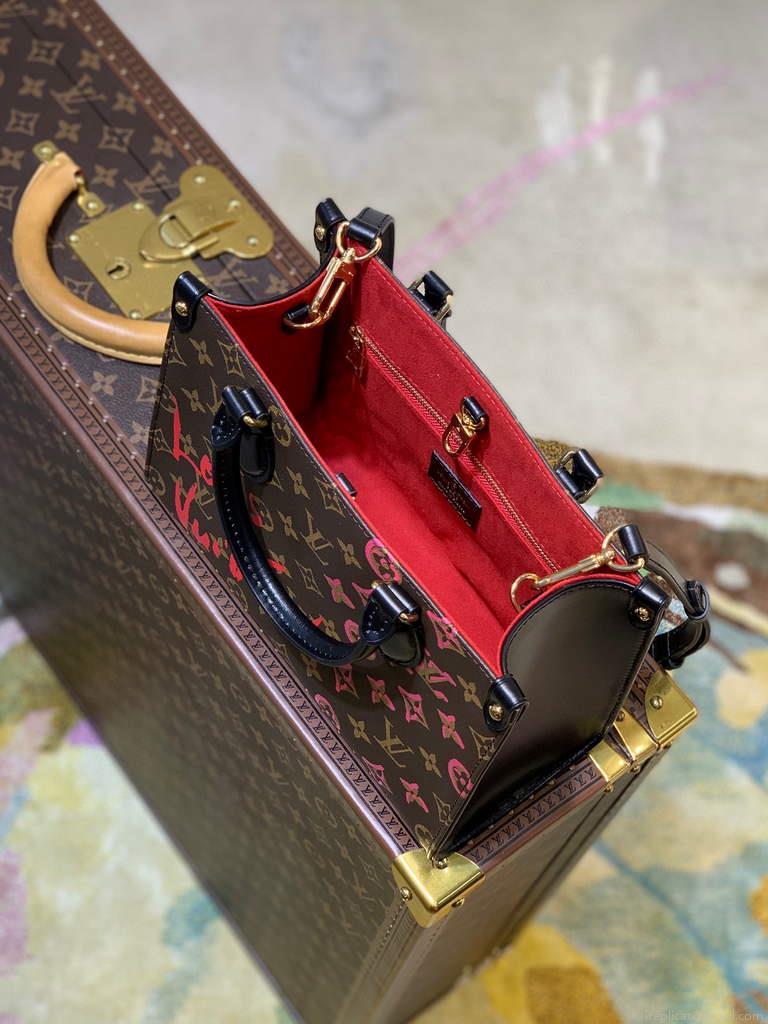 Louis Vuitton M45039 OnTheGo MM Tote bag Monogram