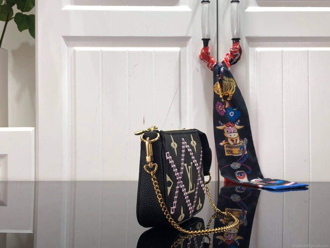 LV M81140 Louis Vuitton Mini Pochette Accessoires Bag Black