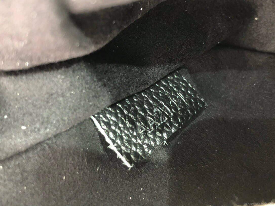 LV M81140 Louis Vuitton Mini Pochette Accessoires Bag Black