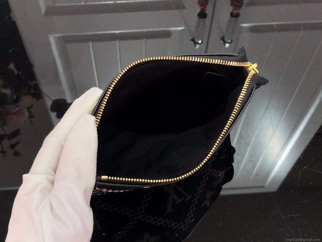 LV M81140 Louis Vuitton Mini Pochette Accessoires Bag Black