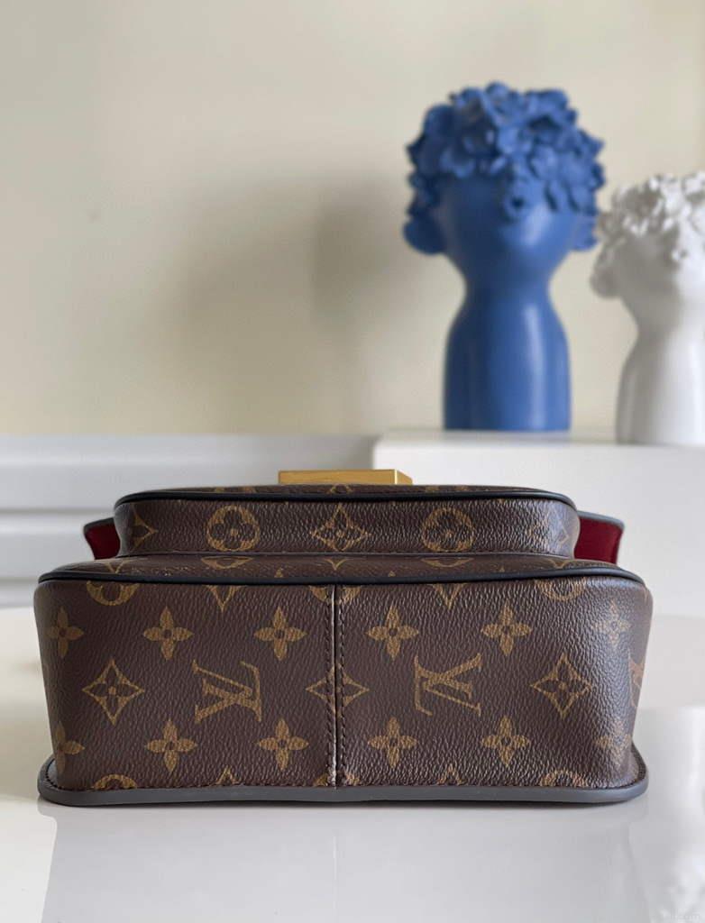 Louis Vuitton M45592 Passy Monogram LV M57888 in Brown