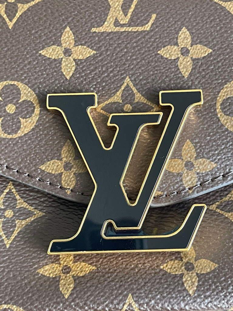 Louis Vuitton M45592 Passy Monogram LV M57888 in Brown