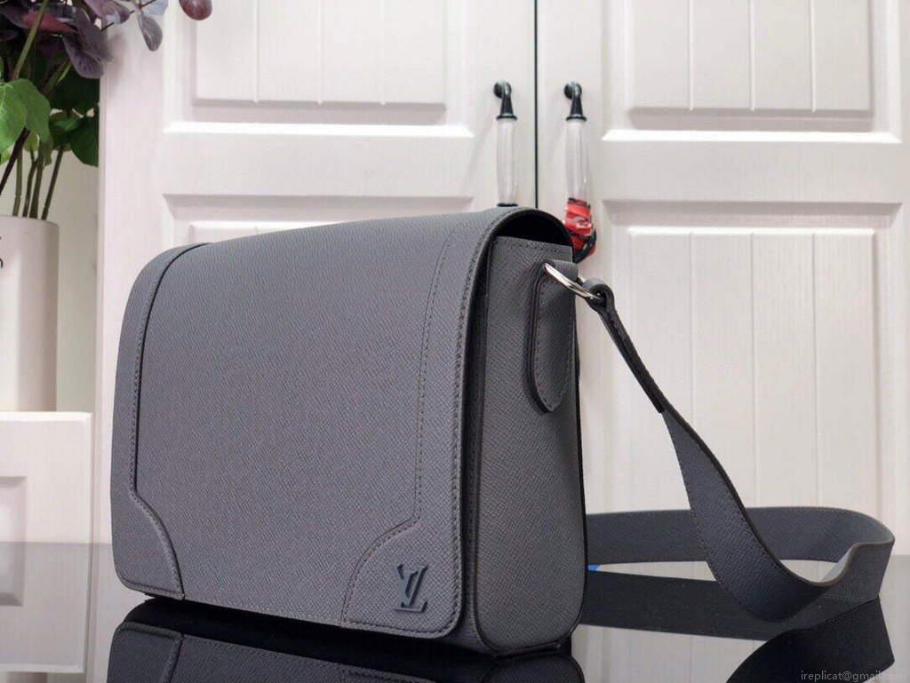 LV M30808 Louis Vuitton New Flap Messenger Gray