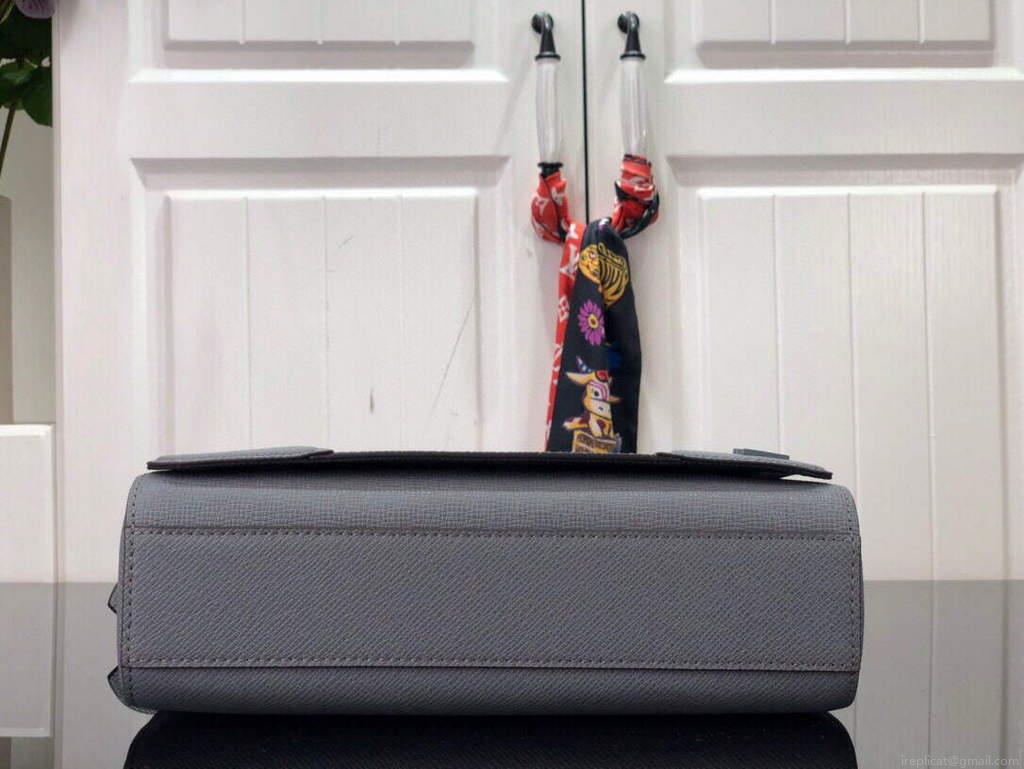 LV M30808 Louis Vuitton New Flap Messenger Gray