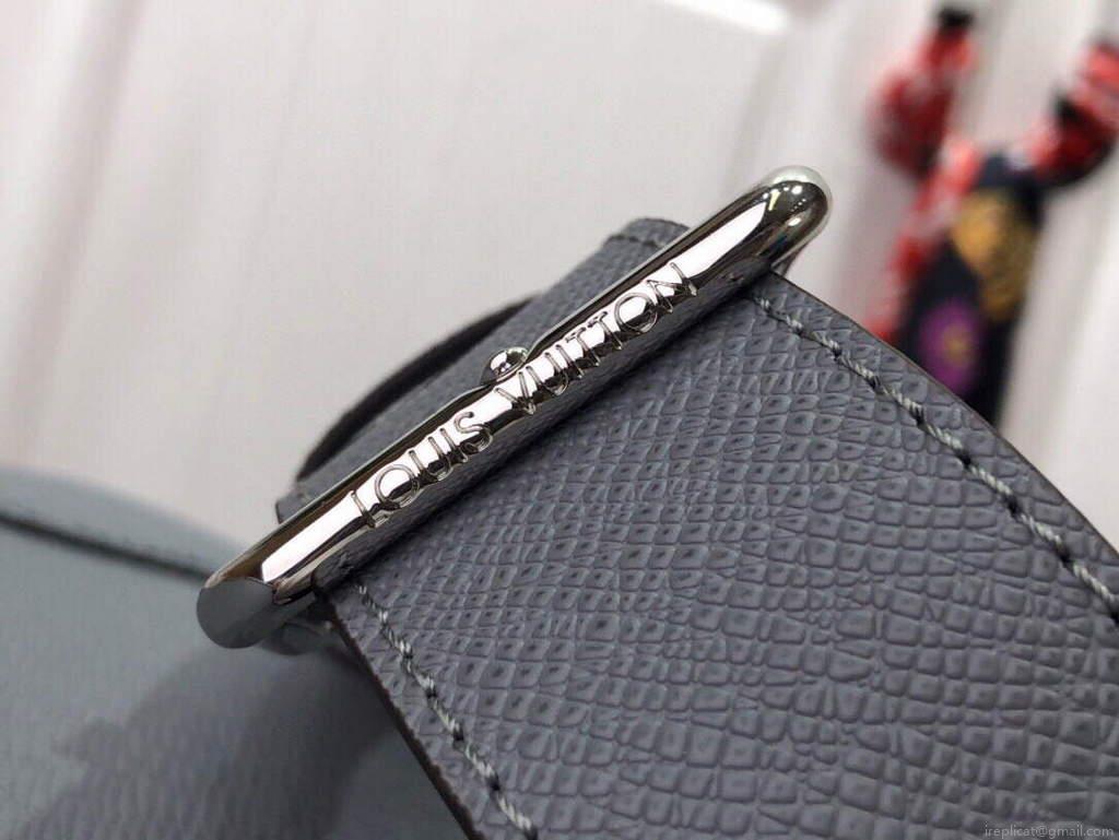 LV M30808 Louis Vuitton New Flap Messenger Gray