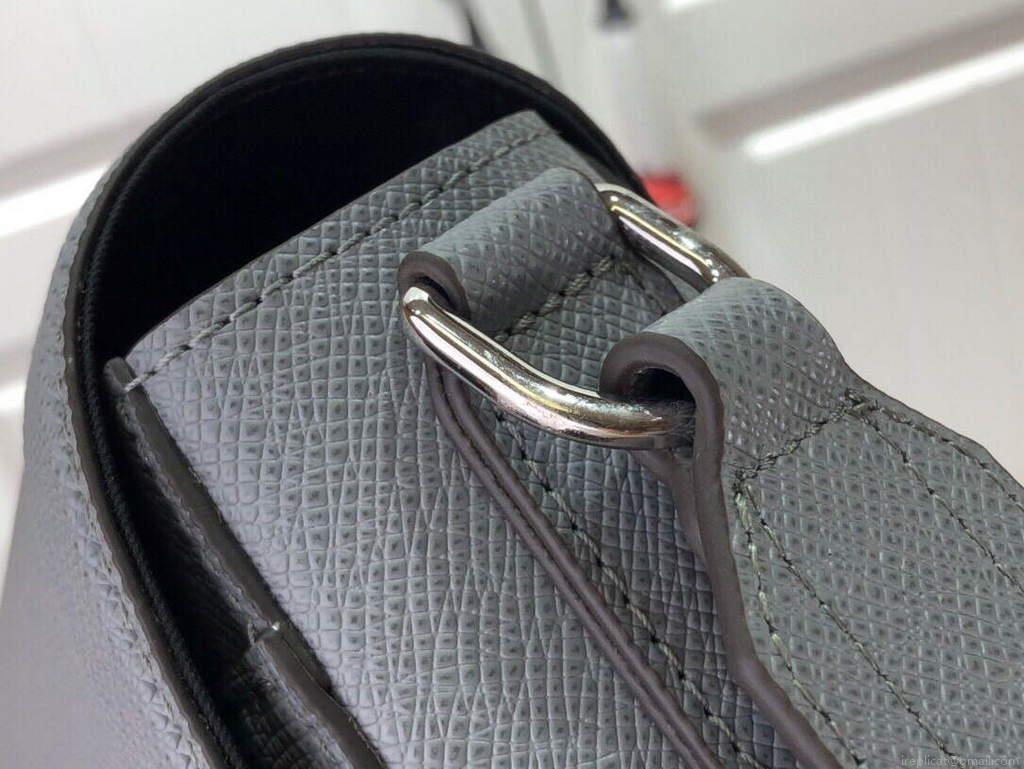 LV M30808 Louis Vuitton New Flap Messenger Gray