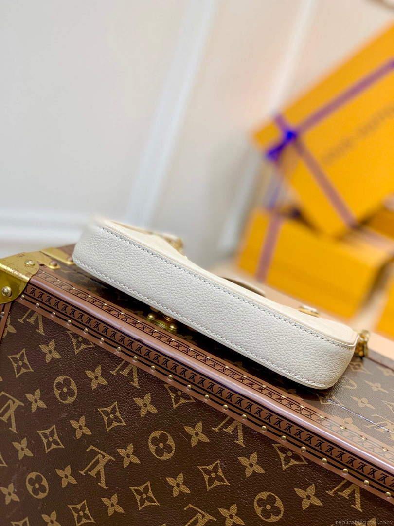 LV M81066 Louis Vuitton Easy Pouch On Strap Crème White M80349