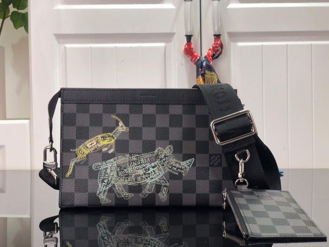 LV N64608 Louis Vuitton Gaston Wearable Wallet Black