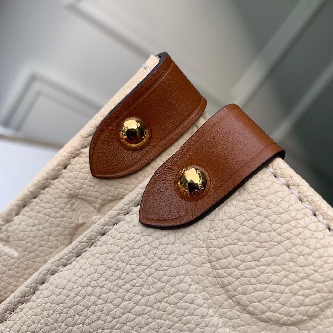 LV M45040 Louis Vuitton Onthego Giant Monogram Leather Medium Tote Bag Cream