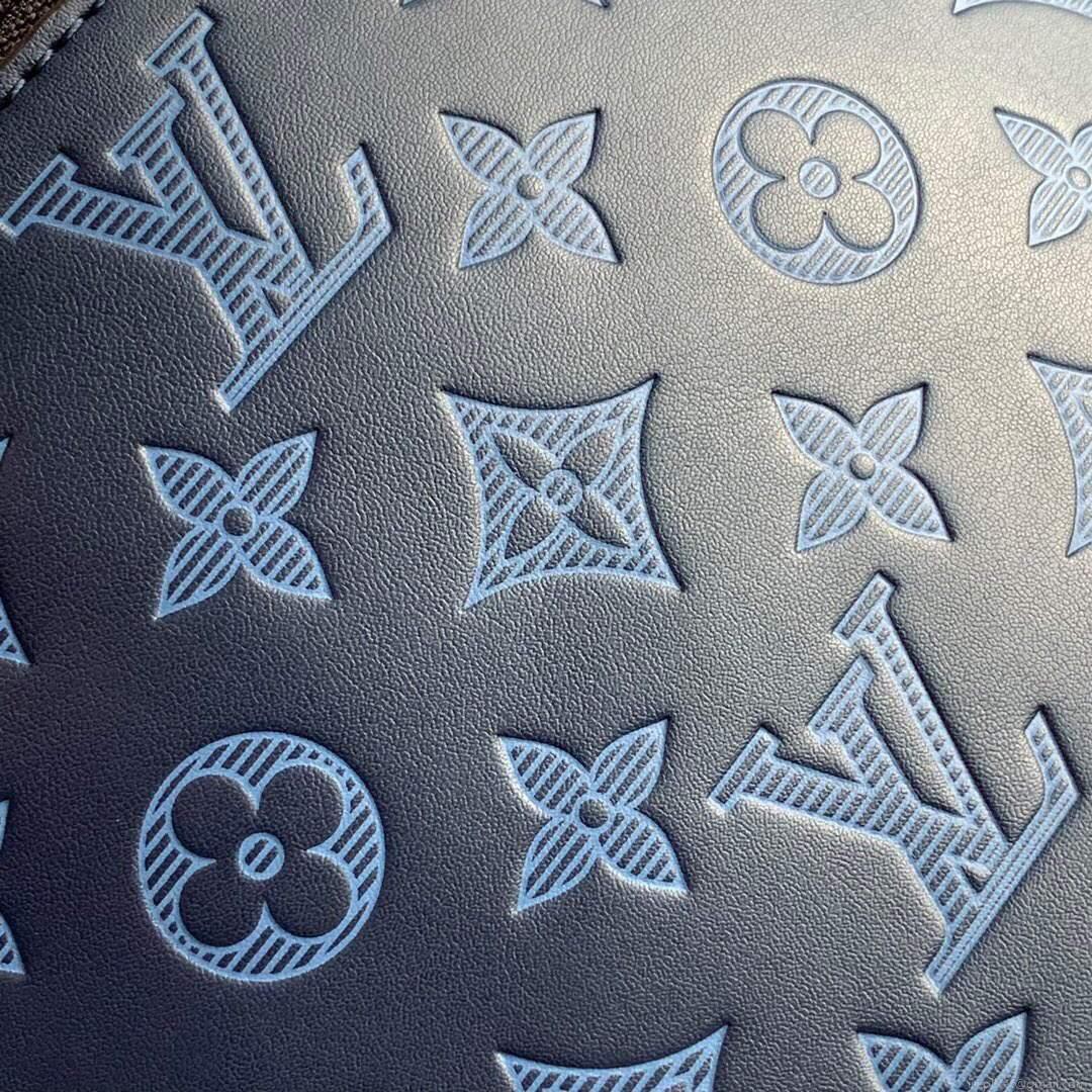 LV M45729 Louis Vuitton Discovery Bumbag PM Navy Blue