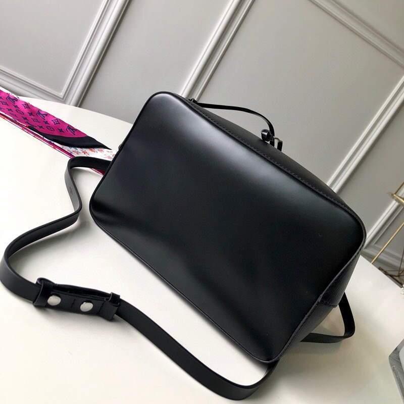 LV M54366 Louis Vuitton NÉONOÉ MM Epi Bag Black