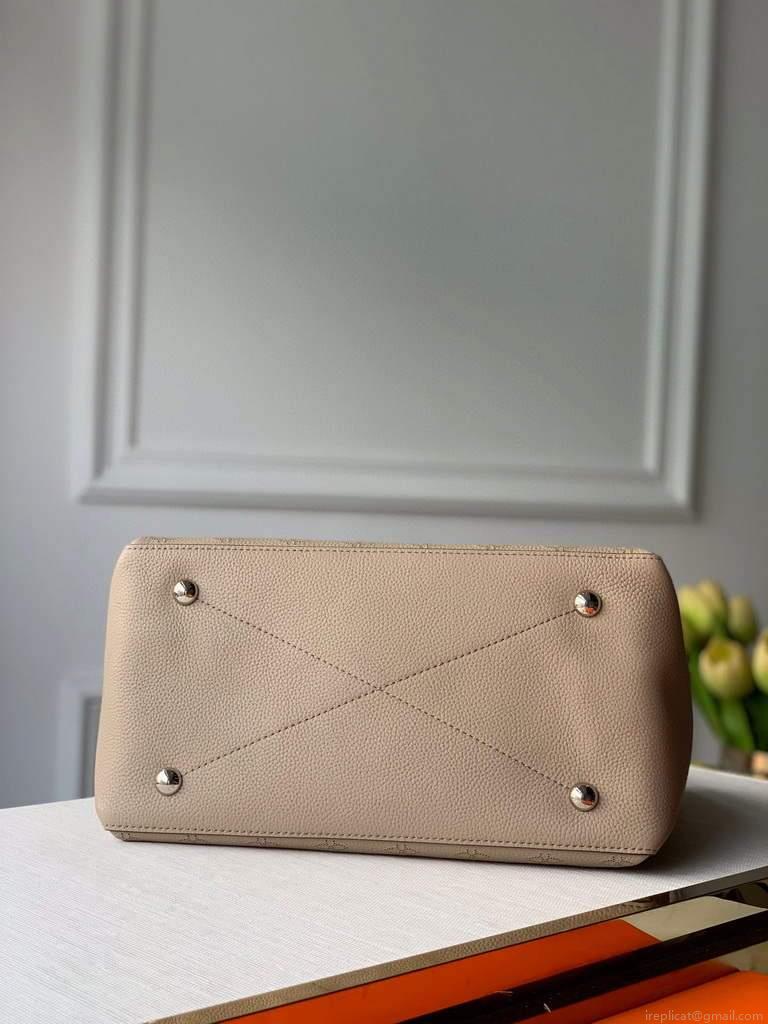 LV M56084 Louis Vuitton M56073 Beaubourg Hobo MM Mahina Galet Grey