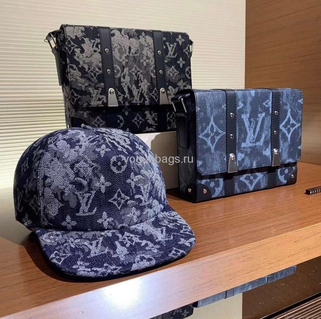 LV M57282 Louis Vuitton Trunk Messenger Monogram Tapestry Bag