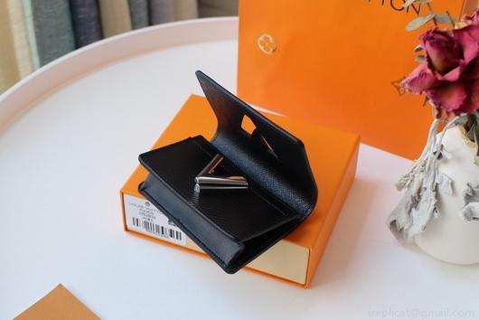 LV M68682 Louis Vuitton Twist Multicartes Wallet Epi Leather Black