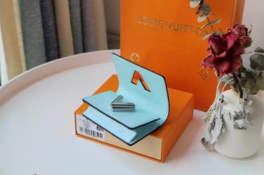 LV M68682 Louis Vuitton Twist Multicartes Wallet Epi Leather Light Blue