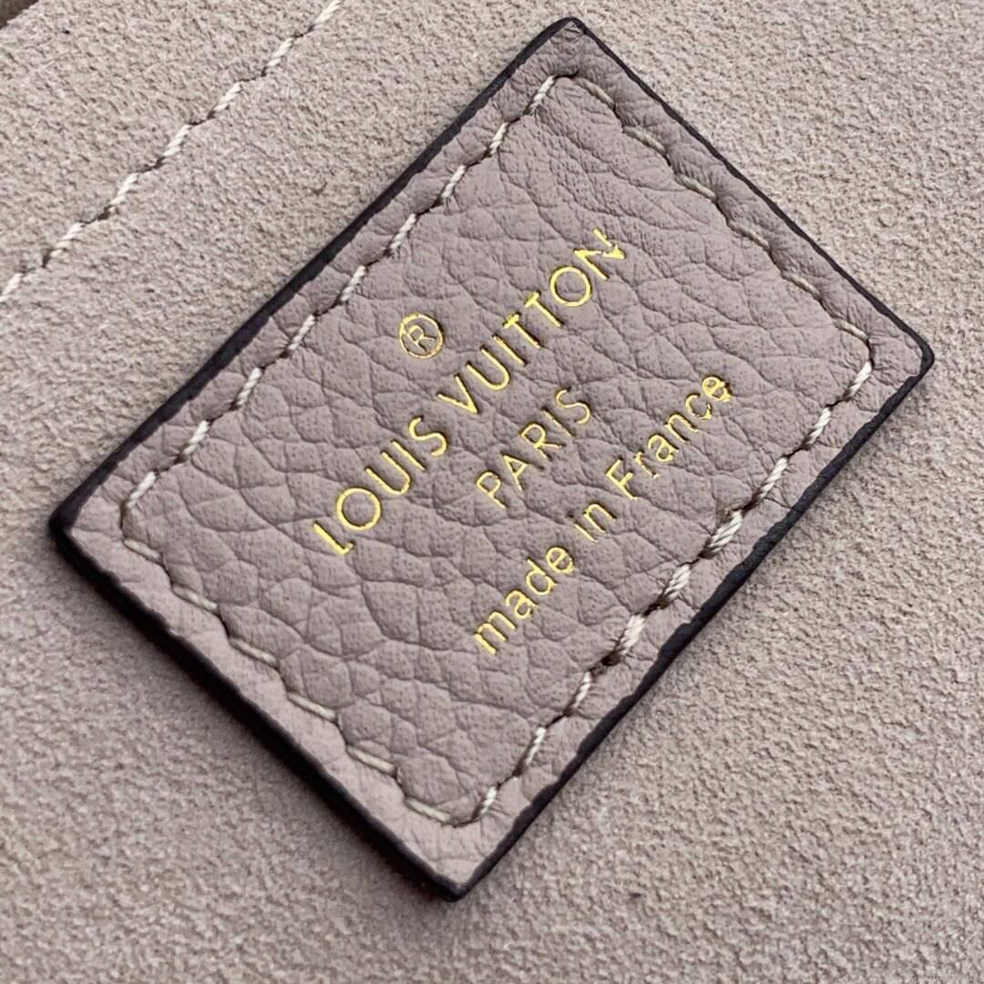 LV M58554 Louis Vuitton Lockme Tender Bag M58557 M58555 Greige