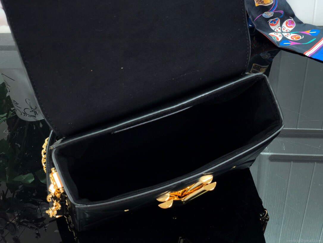 LV M59029 Louis Vuitton Twist MM High End Leathers