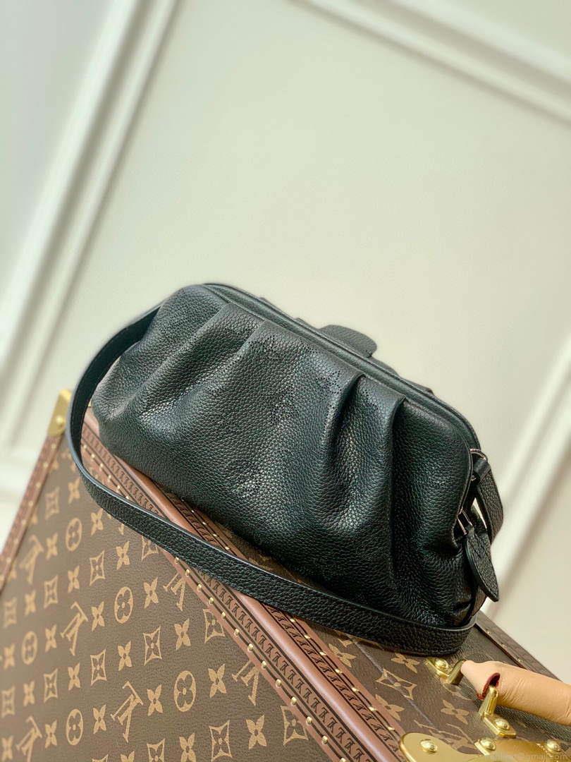 LV M80093 Louis Vuitton Scala Mini Pouch Bag M80497 Black