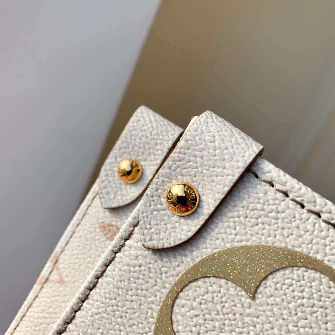 LV M20510 Louis Vuitton Onthego MM Tote Bag