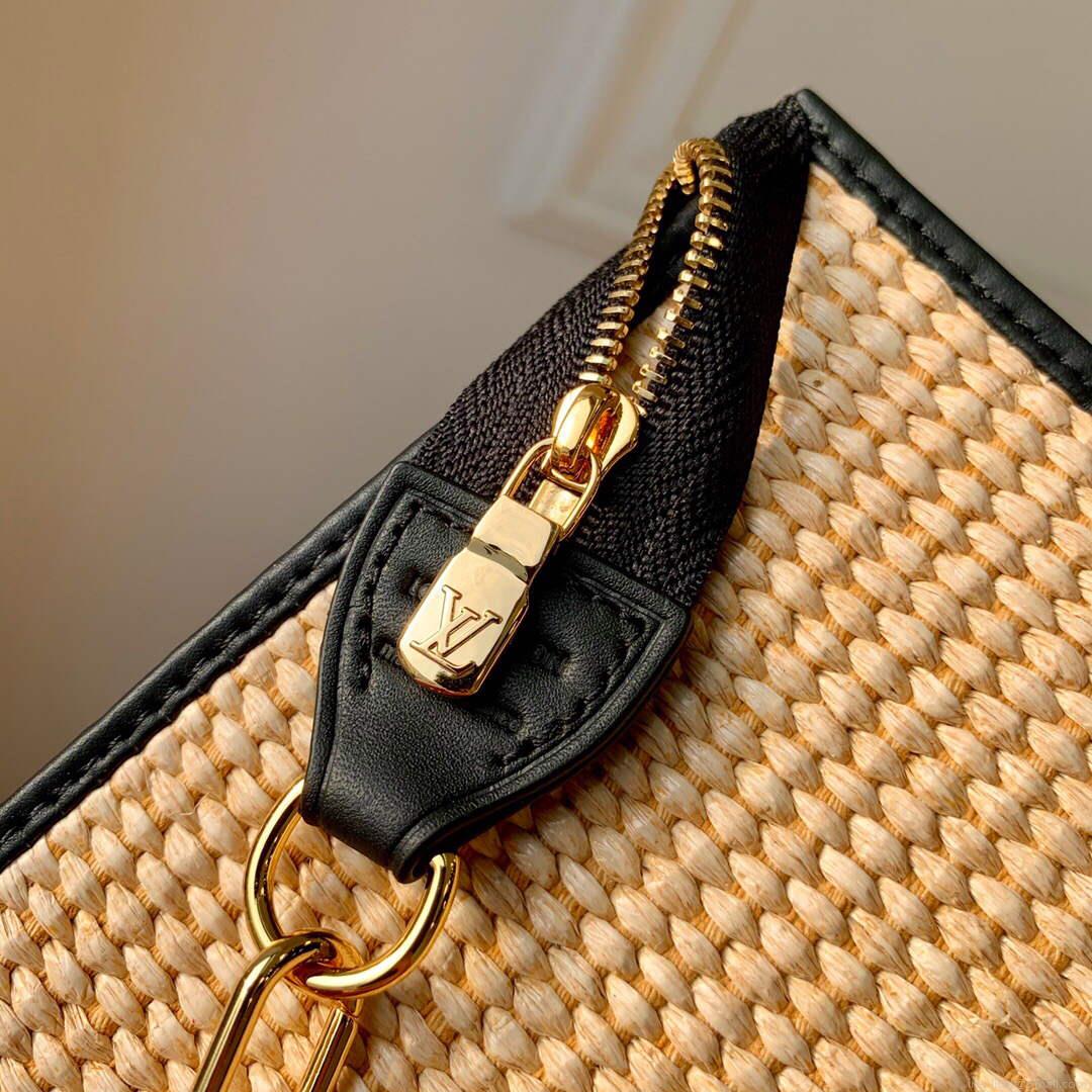 LV M81366 Louis Vuitton Toiletry Pouch On Chain Natural Black