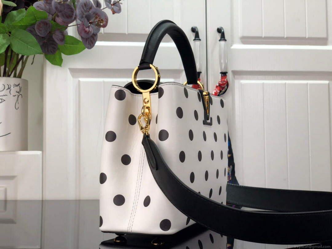 LV M20373 Louis Vuitton Capucines BB Handbag