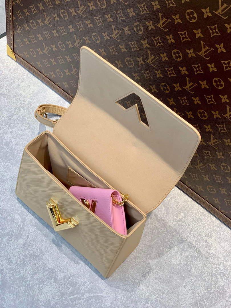 LV M59884 Louis Vuitton Twist MM Handbag skin color