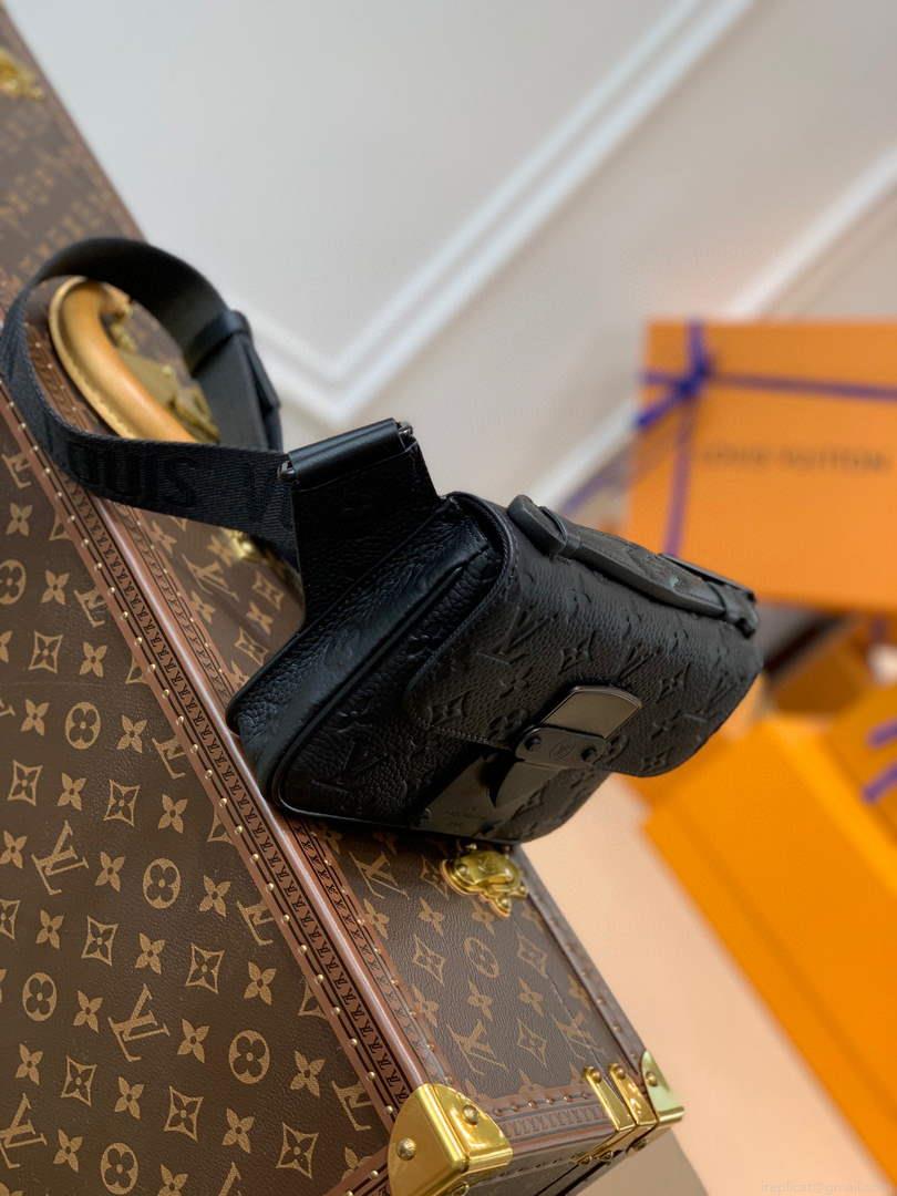 LV Louis Vuitton M58487 S Lock Sling Black