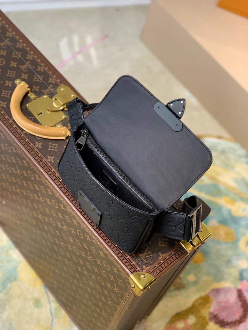 LV Louis Vuitton M58487 S Lock Sling Black