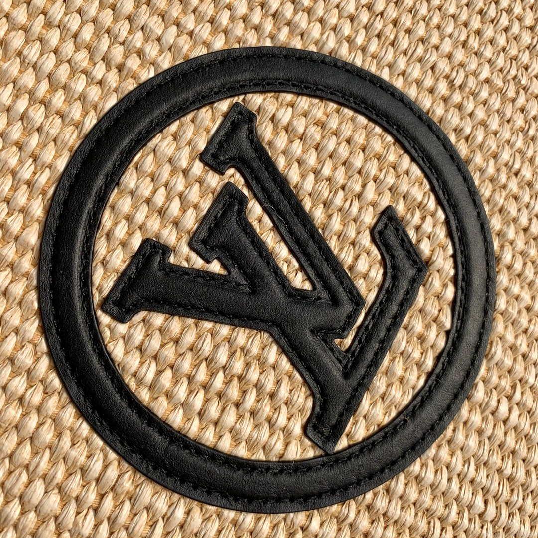 LV M81366 Louis Vuitton Toiletry Pouch on chain Natural and Black