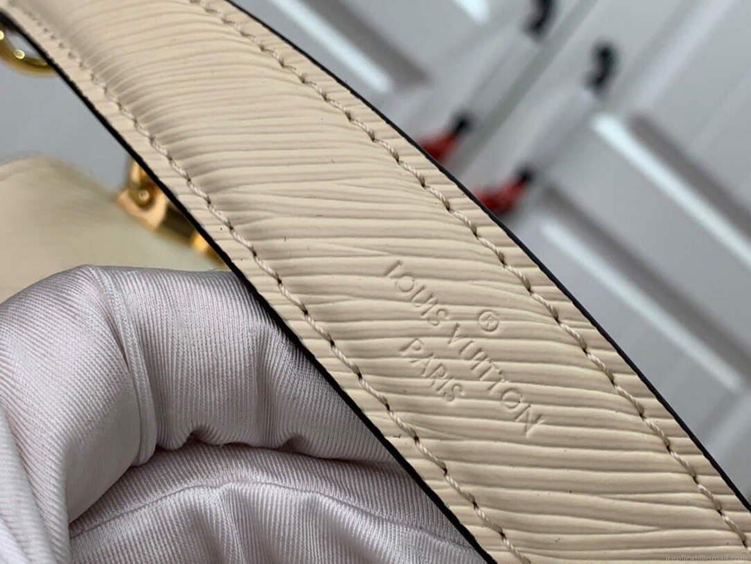 LV M59687 Louis Vuitton Twist PM Epi leather Handbag Quartz White
