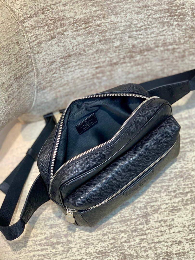 LV M30245 Louis Vuitton Outdoor Bumbag Black