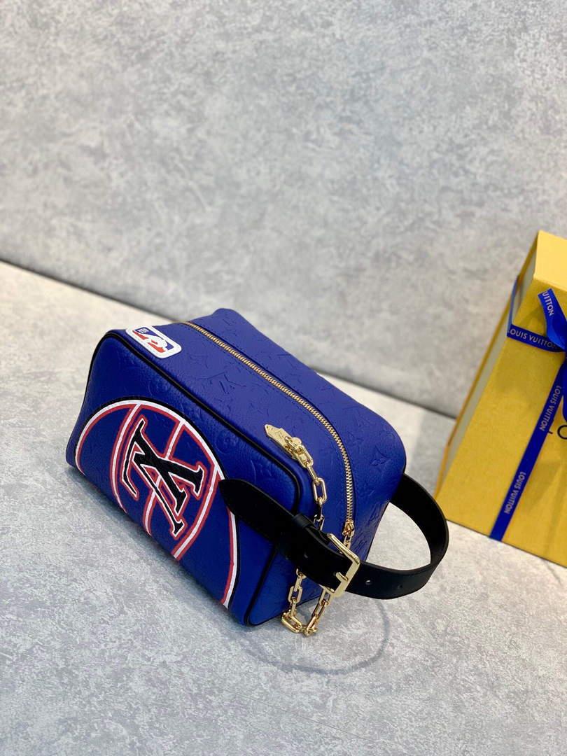 LV M21106 Louis Vuitton cloakroom dopp kit bag blue