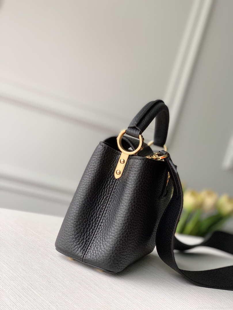LV M56071 Louis Vuitton Capucines mini Leather Bag Black