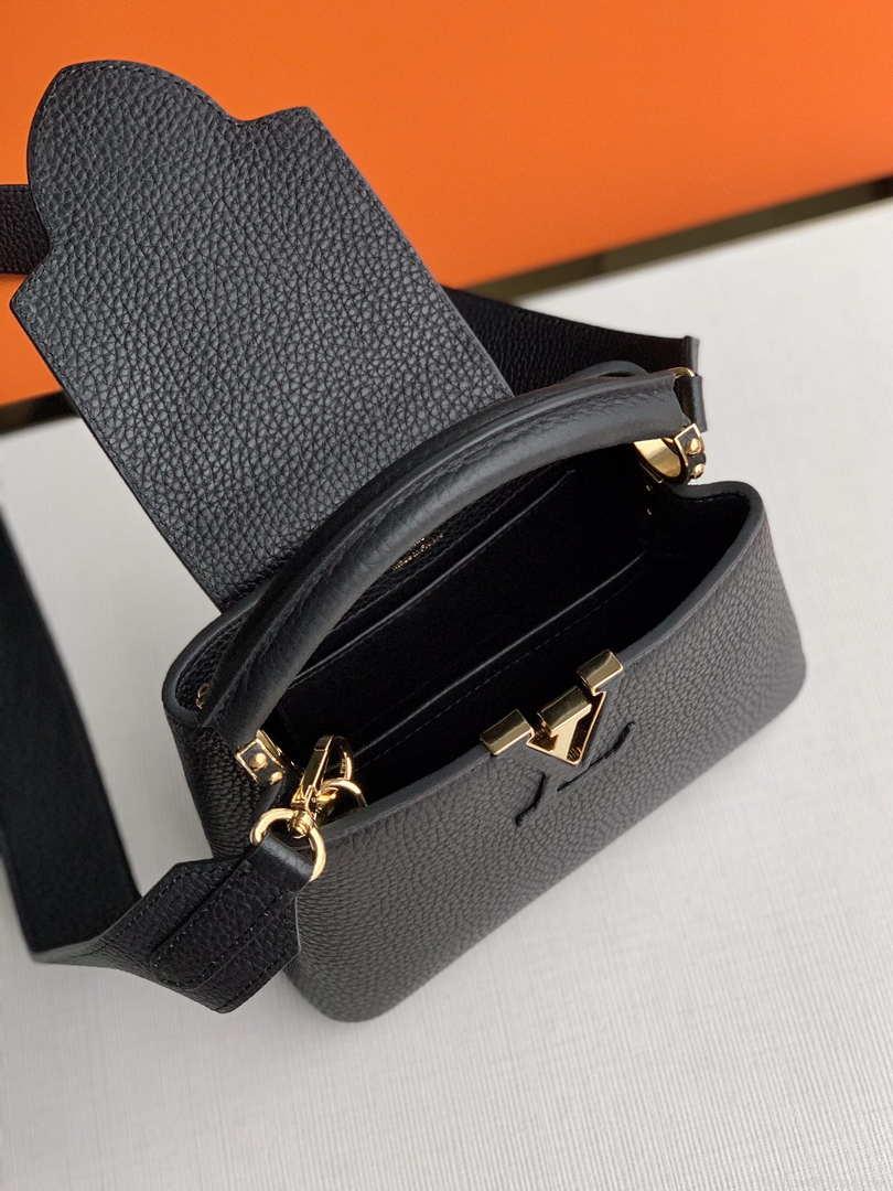 LV M56071 Louis Vuitton Capucines mini Leather Bag Black