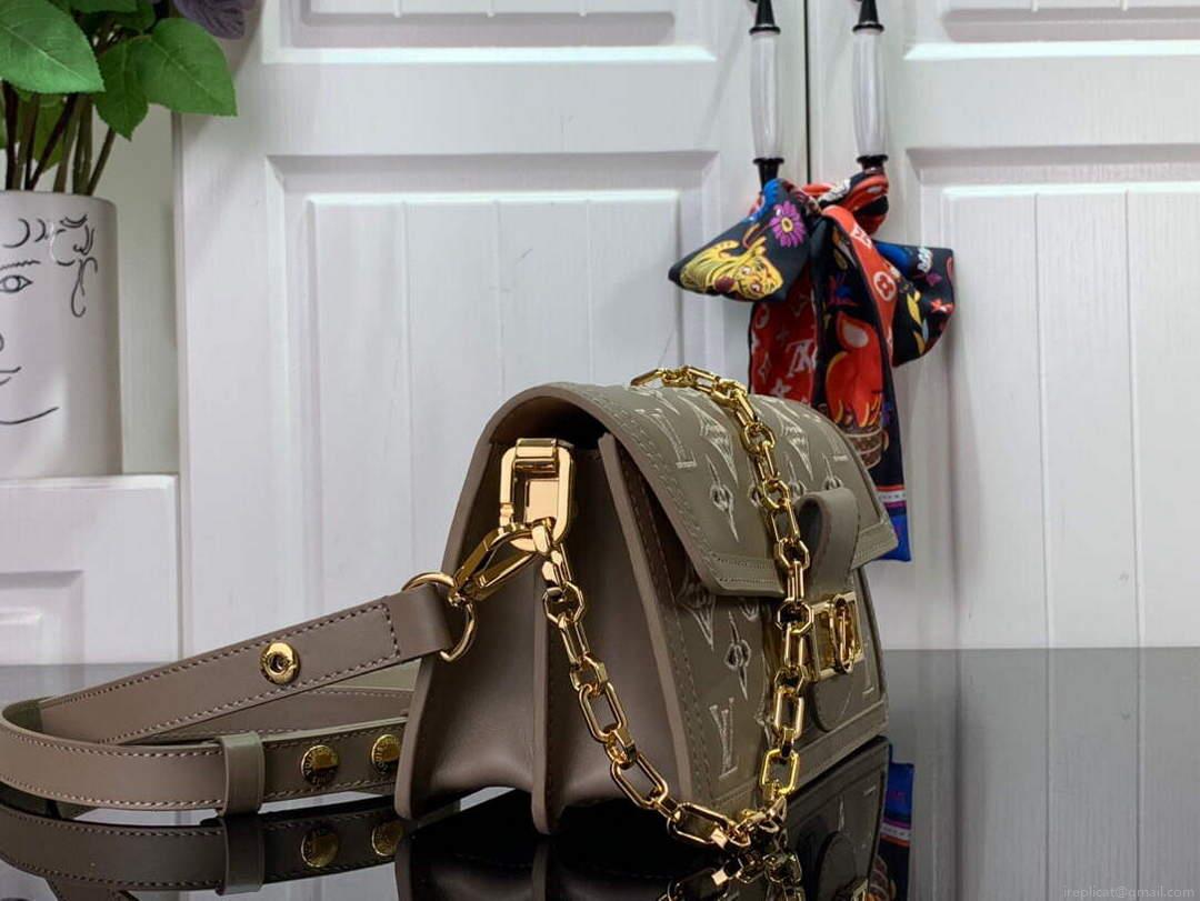 LV M20739 Louis Vuitton Dauphine East West Handbag Apricot