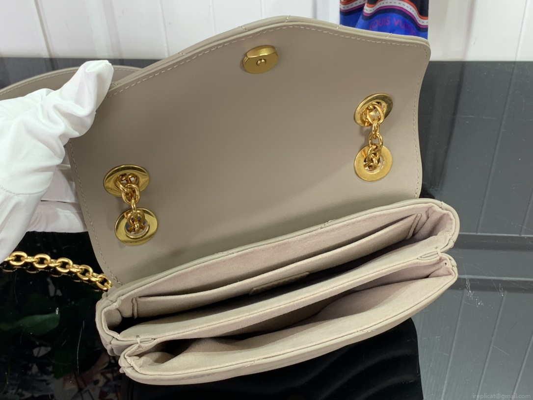 LV M20687 Louis Vuitton New Wave Multi-Pochette Leather M20838 Gray