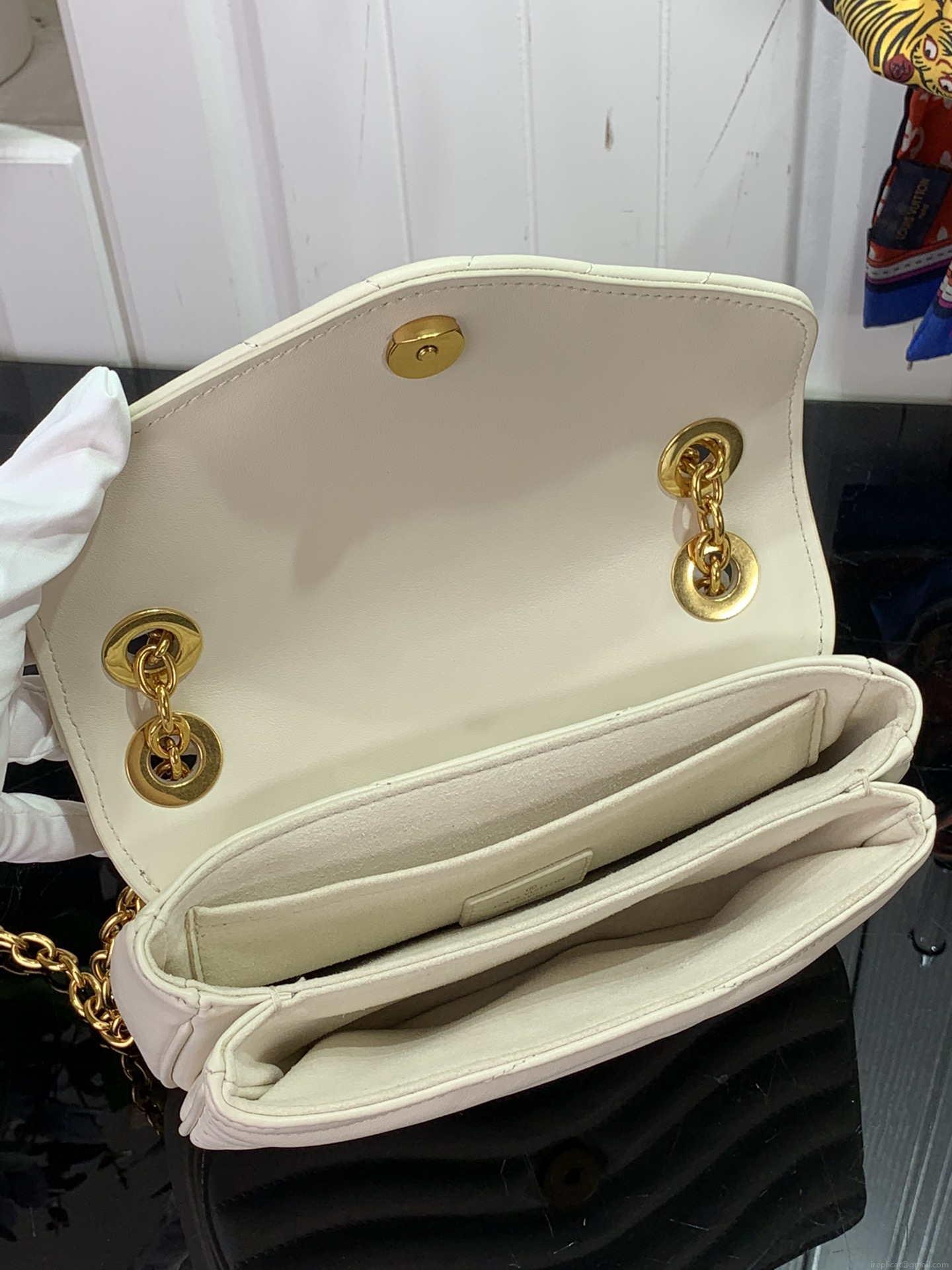 LV M20687 Louis Vuitton New Wave Multi-Pochette Leather M20838 White