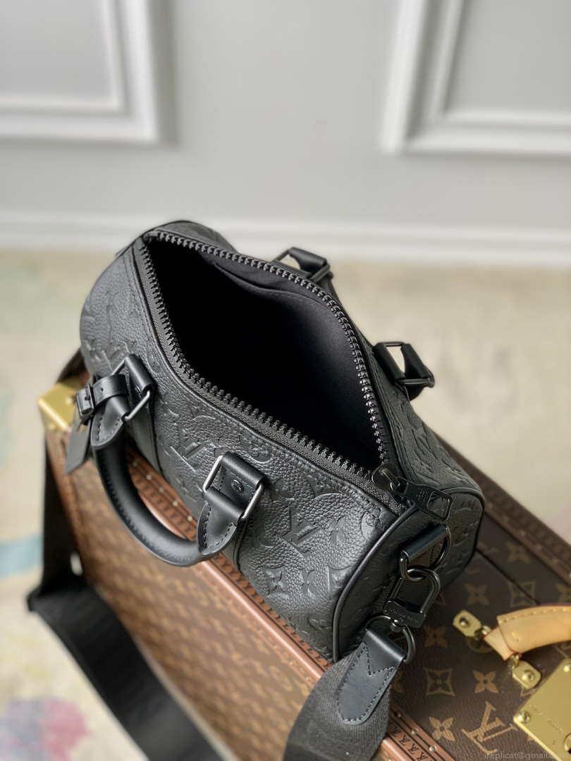 Louis Vuitton LV M20900 Keepall Bandouliere 25 Taurillon Monogram Black