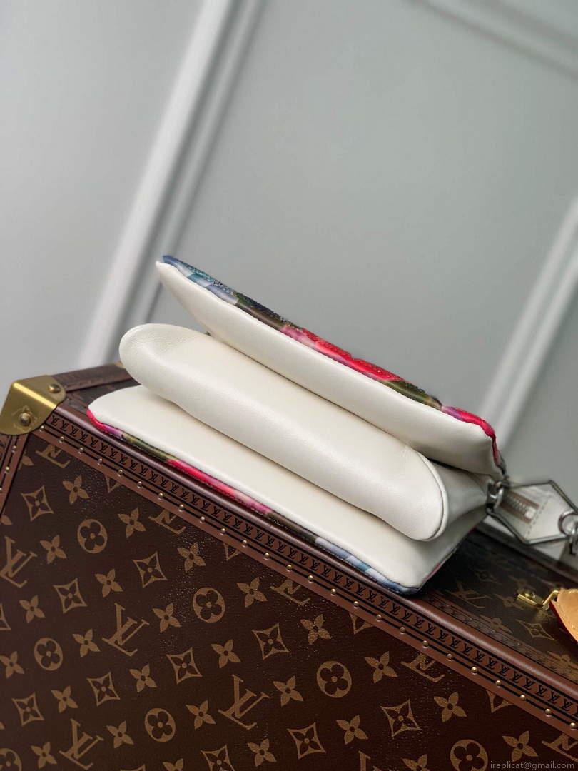LV M21157 Louis Vuitton Coussin BB Handbag Multicolor