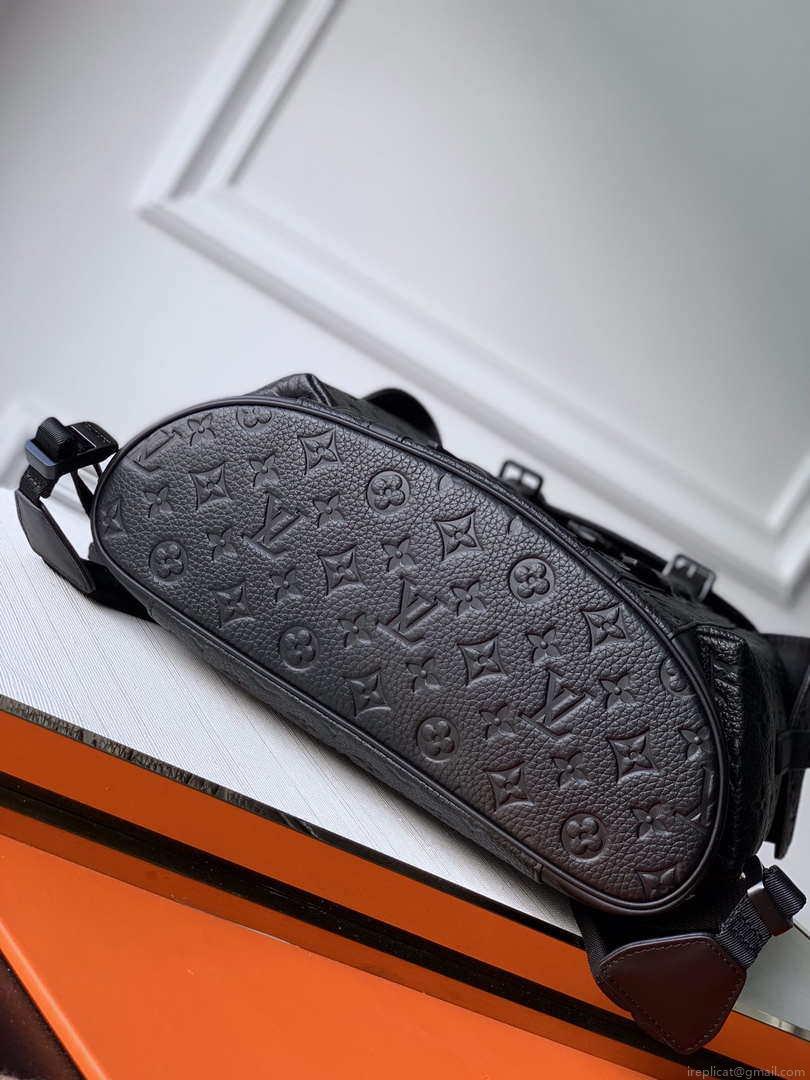 Louis Vuitton LV M55699 Christopher Backpack Taurillon Monogram N41379 Black
